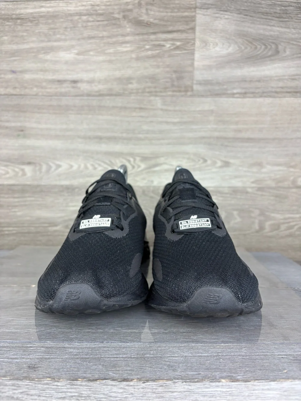 New Balance fresh foam Arishi Triple Black Mesh womens Sneakers size 8.5 Wide